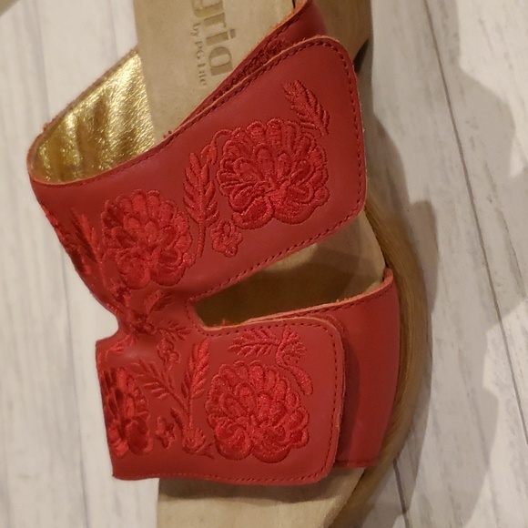 Alegria | Lin Red Floral Embroidered Leather Slide Sandals | Size 9 - Picture 15 of 15